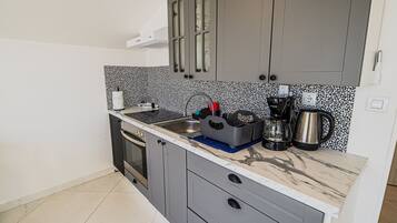 Apartment (Two Bedroom Apartment with Terrace (o) | Eigene Küche | Kühlschrank