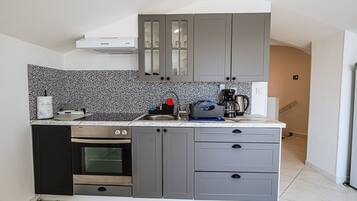 Apartment (Two Bedroom Apartment with Terrace (o) | Eigene Küche | Kühlschrank