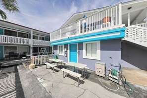 Exterior - Special rates! Check out our calendar! 2 bdrm condo in Cherry Grove, Second row! (North Myrtle Beach)