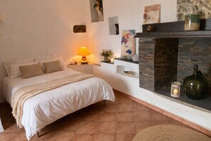 1 soverom, wi-fi (inkludert) og sengetøy