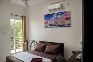 Deluxe Double Room | Desk, free WiFi