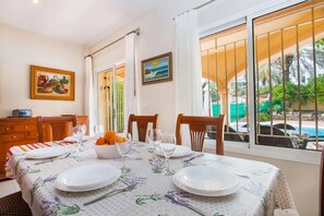 Dining - SAONA VILLAS (OL LAMAR): villa for 6 people, private pool, wifi, air co (Calpe)