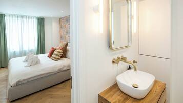 2 habitaciones, tabla de planchar con plancha y wifi gratis