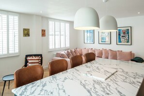 Classic Apartment | Living area