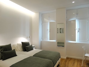 2 bedrooms, in-room safe, desk, iron/ironing board - CA.Tanoeiros 2 (Funchal)