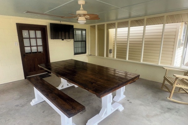 Outdoor dining