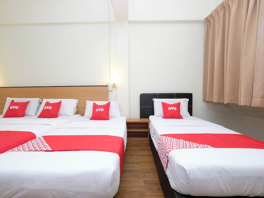 Bureau, espace de travail pour ordinateur portable, draps fournis