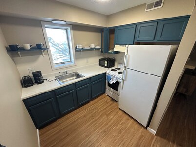 16 Affordable 2 Bedrooms apartment in a Prime location