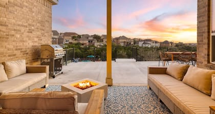 LuxuryRetreat/20min SA Airport, Downtown/HeatedPool&SPA/ 12+ guest/Arcade/BBQ