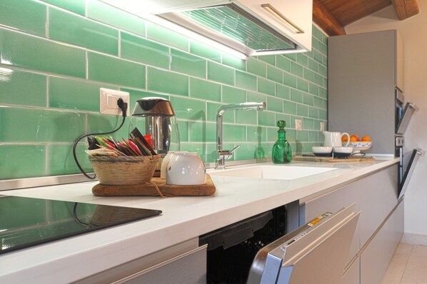 Fridge, oven, dishwasher