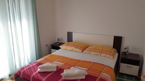 6 chambres, fer et planche à repasser, Wi-Fi gratuit, draps fournis