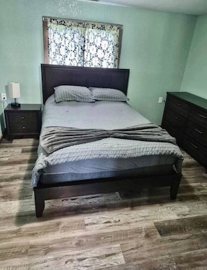 1 chambre, fer et planche Ă repasser, Wi-Fi, draps fournis