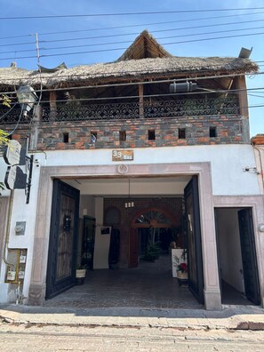Exterior - HOTEL CASA CARMONA (Querétaro)