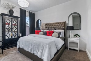 5 bedrooms, in-room safe, iron/ironing board, WiFi