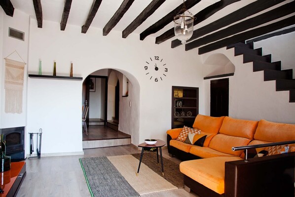 Living area - Cozy stay next to the Tramuntana mountains (Alaró)