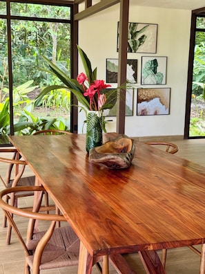 Lúxus-sumarhús - 3 svefnherbergi | Einkaeldhús | Ísskápur í fullri stærð, eldavélarhellur, kaffivél/teketill