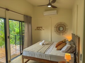 Bungalow – comfort, 1 kingsize-seng, hageutsikt | Sengetøy i egyptisk bomull og sengetøy av topp kvalitet