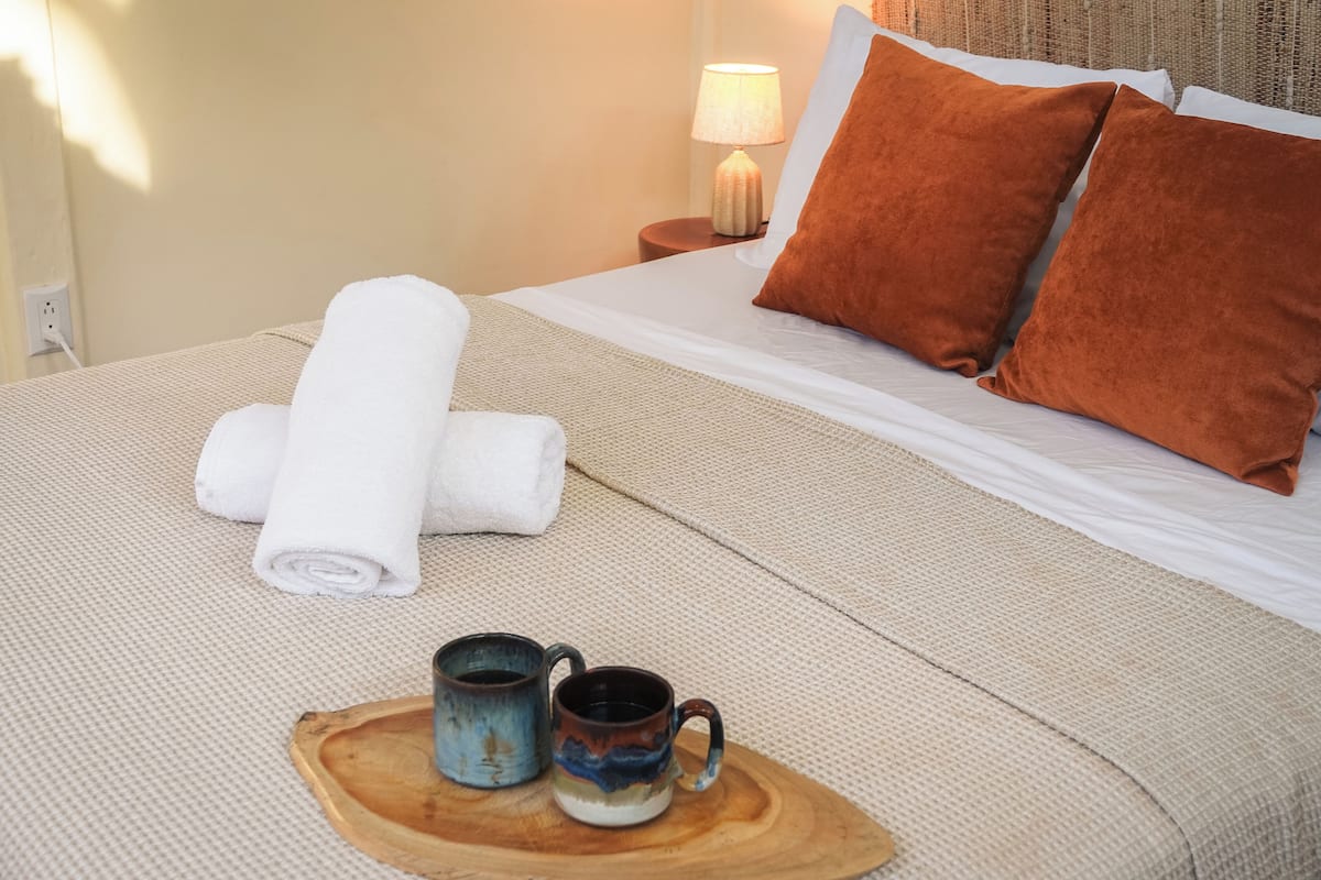 Deluxe-bungalow, näköala puutarhaan | 1 makuuhuone, egyptinpuuvillaiset lakanat, ylelliset vuodevaatteet