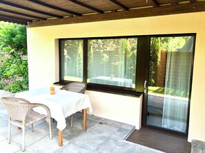 Outdoor dining - Apartment Deluxe (Rapperswil-Jona)