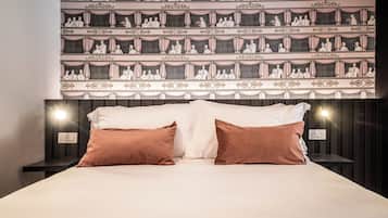 Habitación de diseño doble | 1 dormitorio, edredones de plumas, colchones viscoelásticos y minibar