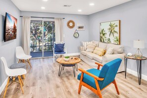 Smart TV - Seahorse Suites #2. Fun,Beach, Games, Memories! (Sanibel)