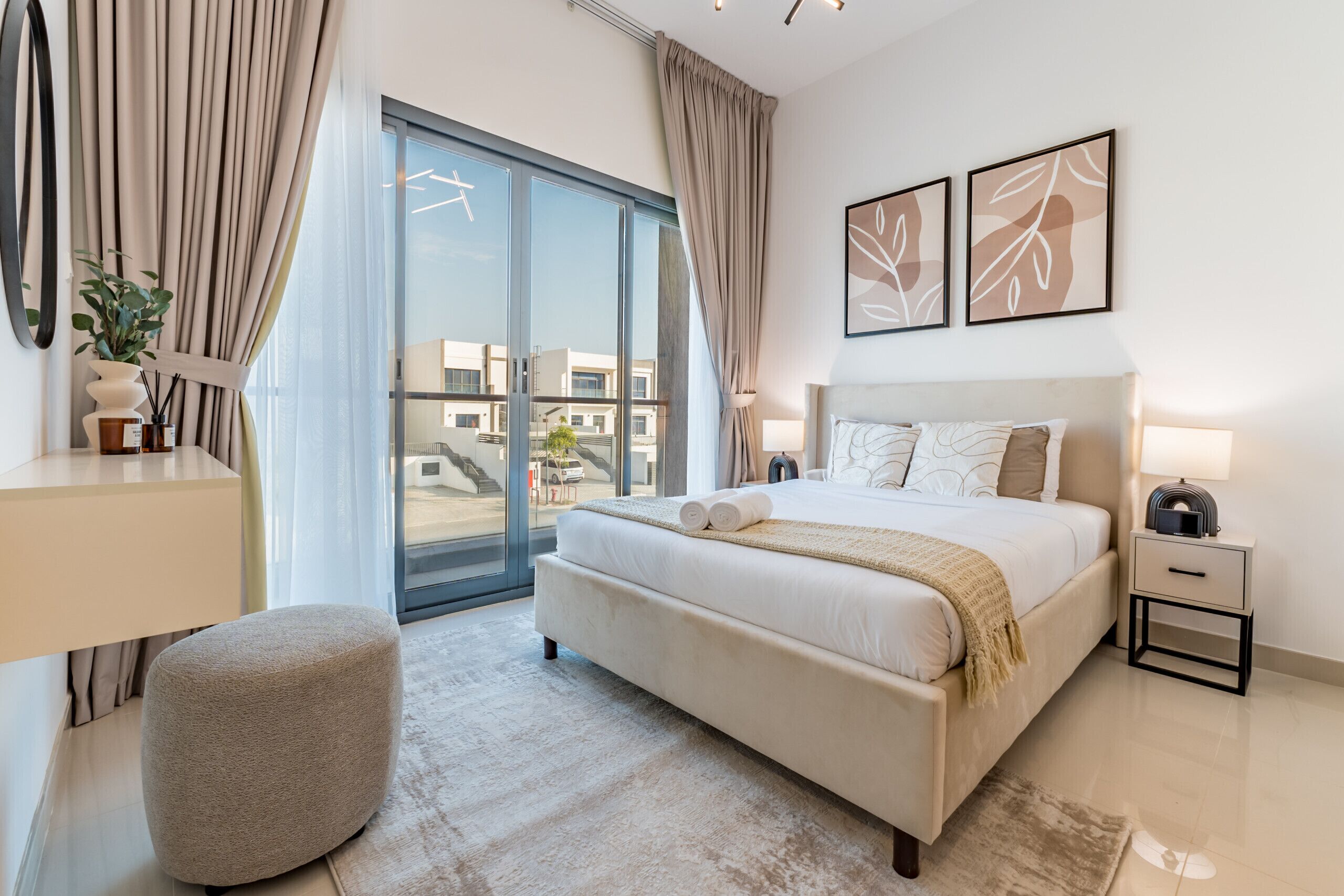 4 bedrooms, in-room safe, iron/ironing board, free WiFi
