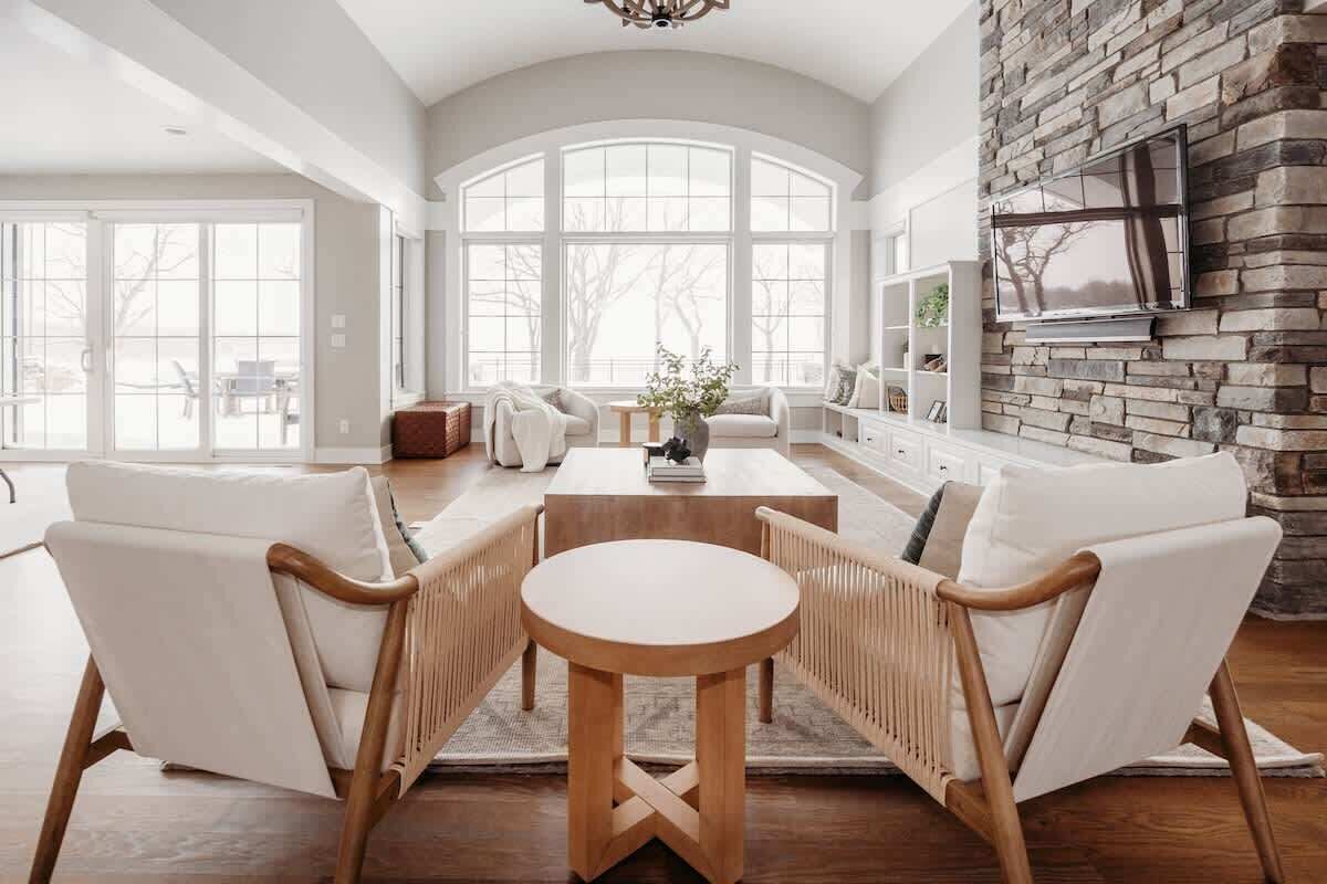 Téléviseur, foyer, lecteur de DVD