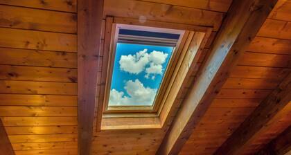 Gorgeous apartment and breathtaking location for an unforgettable vacation!