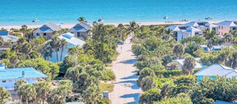 Seahorse Suites #1. Pet Friendly Beach HAVEN!