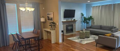 Smart TV, chimenea