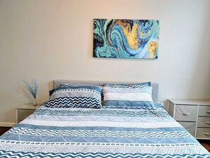 1 bedroom, in-room safe, desk, iron/ironing board