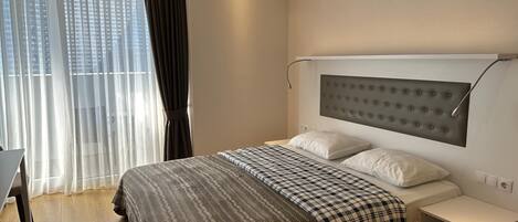 1 habitación, wifi y ropa de cama