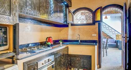 Artisana Villa with Private Pool, Beach & Mountain Views