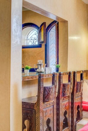 Interior - Artisana Villa with Private Pool, Beach & Mountain Views
 (agadir)