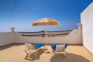 Terrace/patio - Artisana Villa with Private Pool, Beach & Mountain Views
 (agadir)