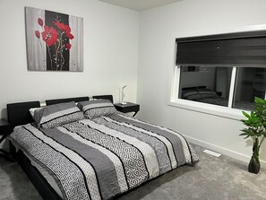 3 makuuhuonetta, silitysrauta/-lauta, vauvan matkasänky, Wi-Fi