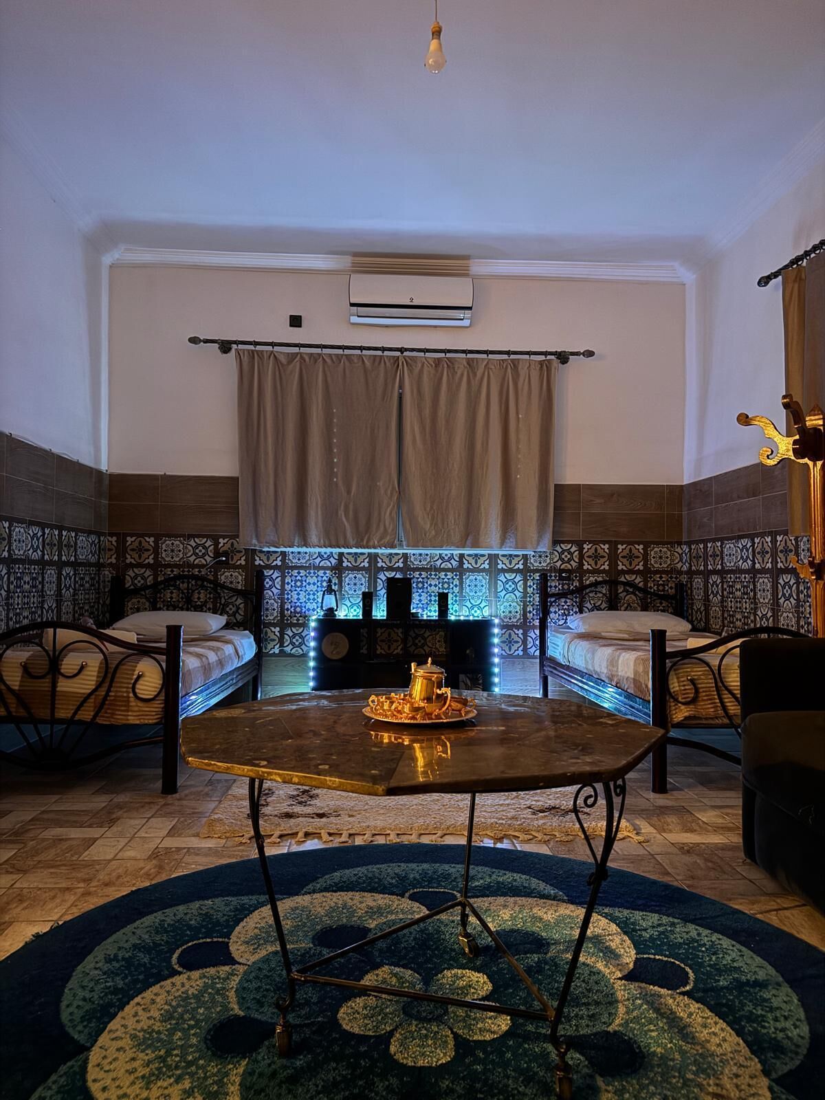 2 habitaciones, escritorio, wifi gratis y ropa de cama 