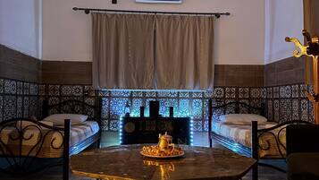 2 habitaciones, escritorio, wifi gratis y ropa de cama