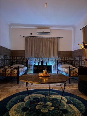 2 bedrooms, desk, free WiFi, bed sheets