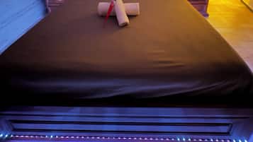 2 camere, una scrivania, Wi-Fi gratuito, lenzuola