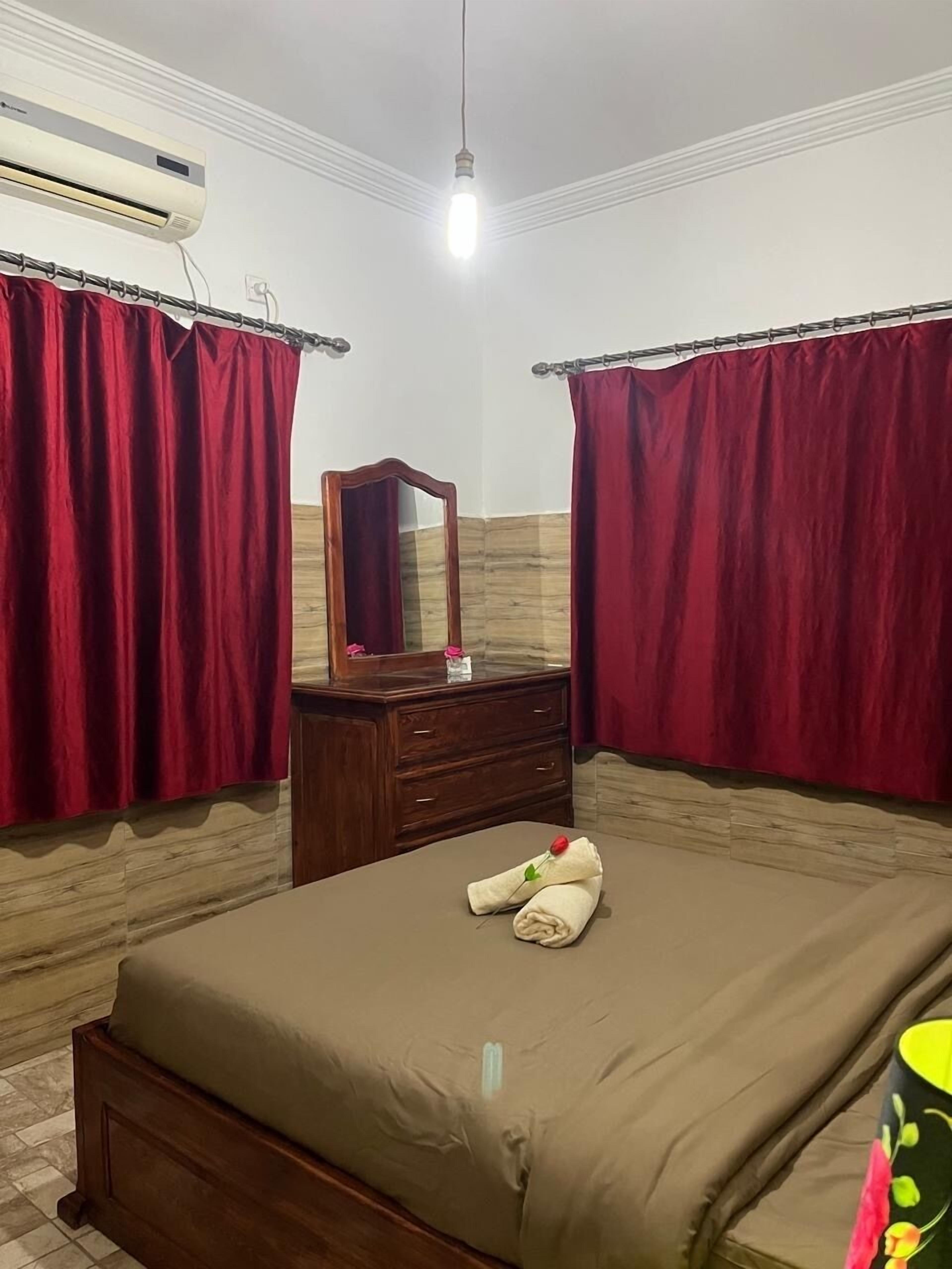 2 bedrooms, desk, free WiFi, bed sheets