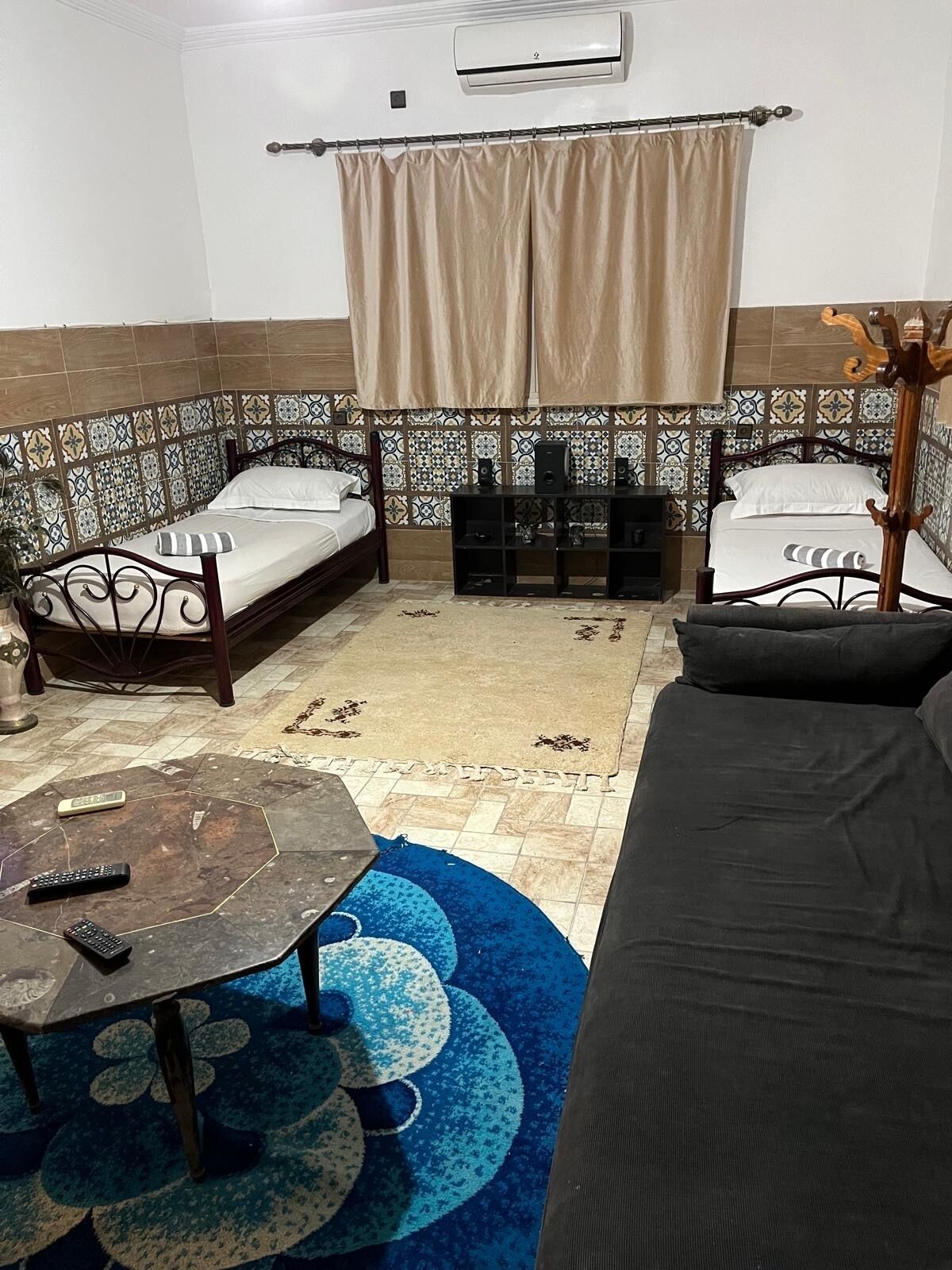 2 soverom, skrivebord, wi-fi (inkludert) og sengetøy