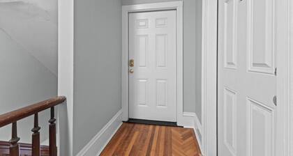 Unique Top-Floor Apt in BTV