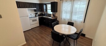 Cozy 2-bedroom condo with WiFi, AC in welcoming Grand Forks
