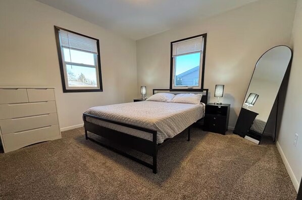 2 chambres, lit parapluie, Wi-Fi, draps fournis