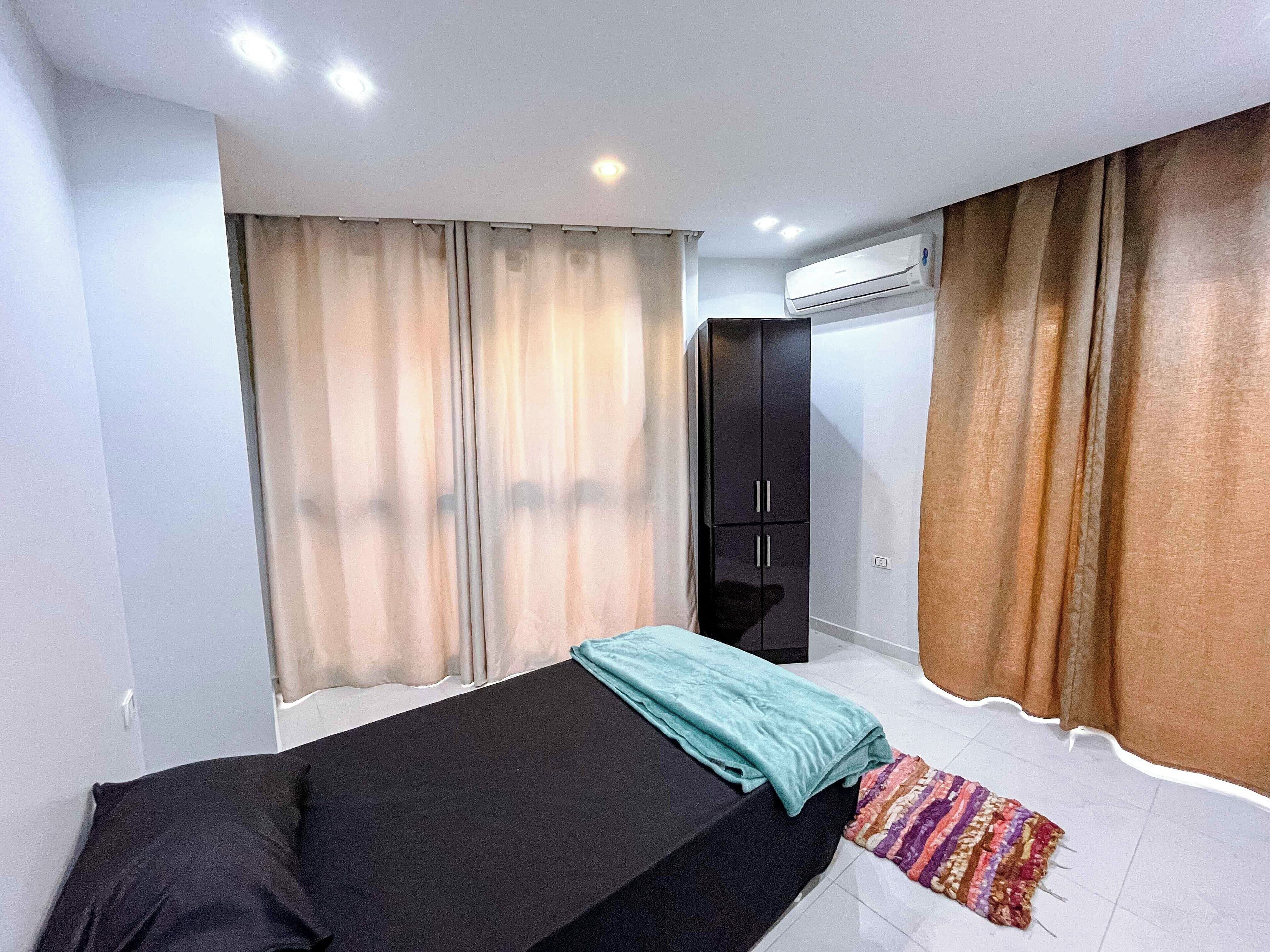 2 makuuhuonetta, silitysrauta/-lauta, Wi-Fi, vuodevaatteet