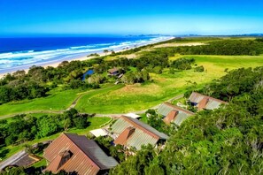 Unclassified image, 3 of 4, button - Luxico Seven Mile Beach House (with Car Parking) (Broken Head)