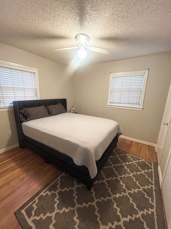 2 bedrooms, WiFi, bed sheets