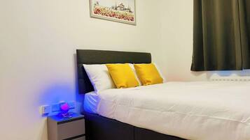 Iron/ironing board, WiFi