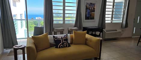 Televisor intel·ligent i estèreo